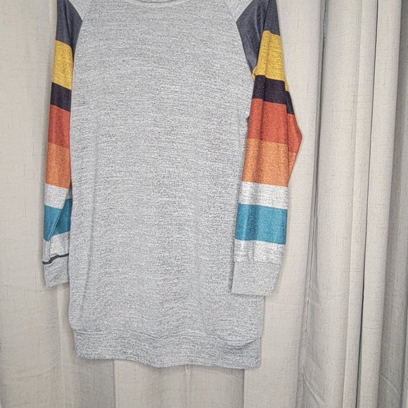 KRL Gray Sweater with color stripe sleeves - Picture 3 of 5